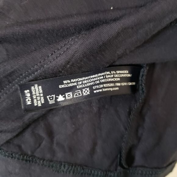 NWT Tommy Hilfiger Short Sleeve Tee‎ Size Small - Picture 6 of 6